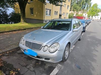 Mercedes E320