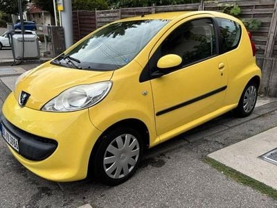 Gebraucht Peugeot 107 68 PS (50 kW) 2007 Gelb Kleinwagen
