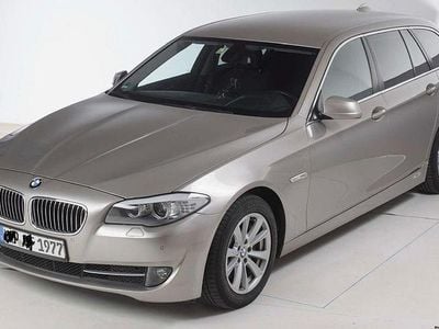Gebraucht BMW 530 258 PS (189 kW) 2011 Silber Kombi