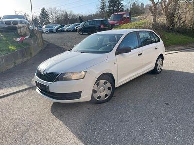 Gebraucht Skoda Rapid Active 90 PS (66 kW) 2013 Weiß Kleinwagen