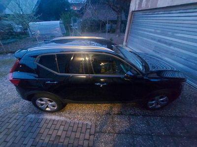 Gebraucht Volvo XC40 Momentum 150 PS (110 kW) 2020 Schwarz SUV