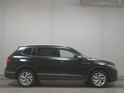 Schwarz Gebraucht 2022 VW Tiguan Allspace Life SUV | 23.380 € (Superpreis)