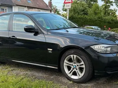 Gebraucht BMW 316 116 PS (85 kW) 2011 Schwarz Limousine