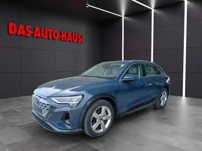 Gebraucht Audi Q8 e-tron Advanced 300 kW (408 PS) 2024 Blau SUV