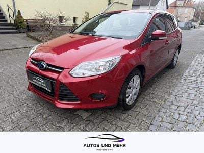 Gebraucht Ford Focus Trend 101 PS (74 kW) 2014 Rot Kombi