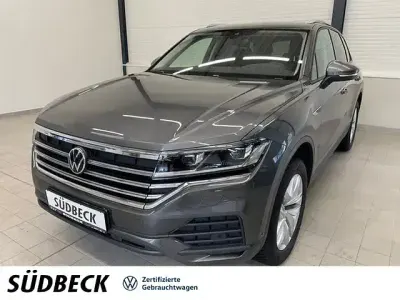 Gebraucht VW Touareg Basis 231 PS (169 kW) 2023 Grau SUV