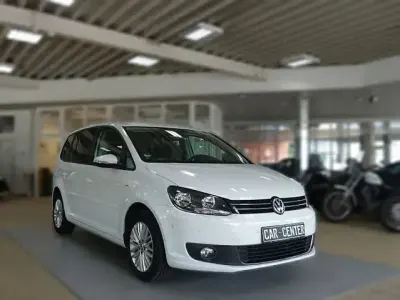 Gebraucht VW Touran Cup 105 PS (77 kW) 2015 Pure white Van / Kleinbus