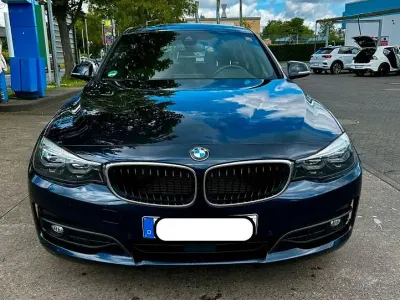 Gebraucht BMW 320 Gran Turismo 190 PS (139 kW) 2019 Blau Limousine