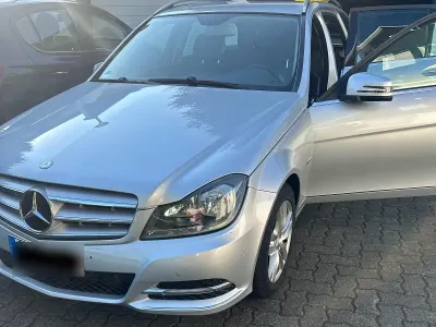 Gebraucht Mercedes C180 156 PS (114 kW) 2012 Silber Kombi