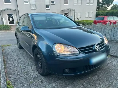 Gebraucht VW Golf V 2004 Blau Kleinwagen