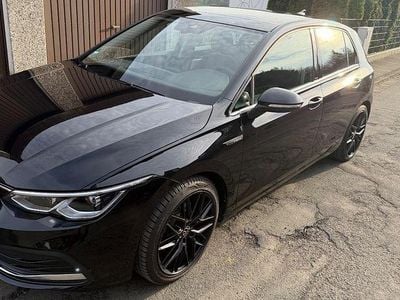 Gebraucht VW Golf VII Style 150 PS (110 kW) 2020 Schwarz Limousine