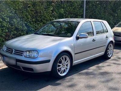 Usata VW Golf IV 75 CV (55 kW) 2001 Argento Berlina