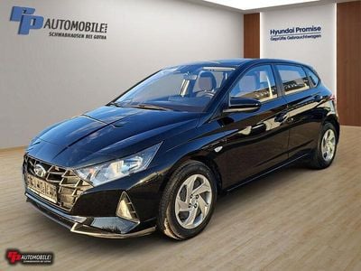 Gebraucht Hyundai i20 Pure 84 PS (61 kW) 2020 Schwarz Kleinwagen