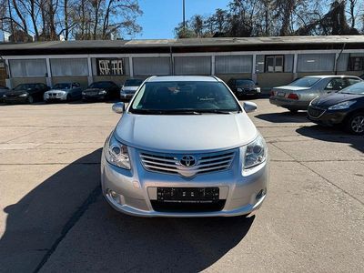 Gebraucht Toyota Avensis 150 PS (110 kW) 2010 Silber Kombi