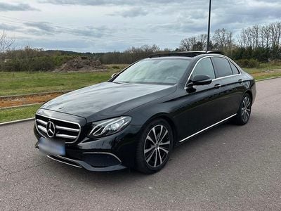 Gebraucht Mercedes E220 194 PS (142 kW) 2019 Schwarz Limousine
