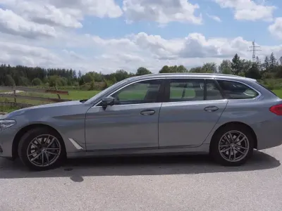 Gebraucht BMW 525 Sport Line 231 PS (169 kW) 2019 Blau Kombi