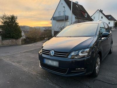 Gebraucht VW Sharan Highline 177 PS (130 kW) 2019 Grau Van / Kleinbus