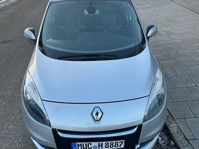Silber Gebraucht 2012 Renault Scénic III Van / Kleinbus | 7.100 € (Teuer)