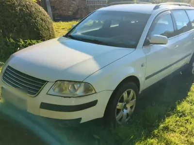 Gebraucht VW Passat 131 PS (96 kW) 2001 Weiß Kombi