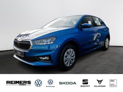 Neu Skoda Fabia Essence 95 PS (69 kW) 2025 Blau Limousine