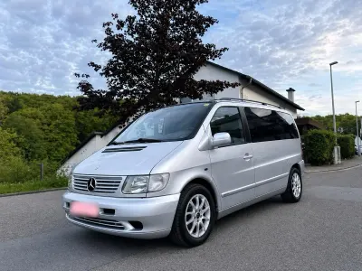 Usata Mercedes V220 122 CV (89 kW) 2001 Argento Monovolume