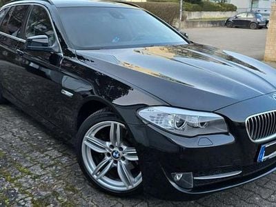 Gebraucht BMW 520 184 PS (135 kW) 2012 Schwarz Kombi