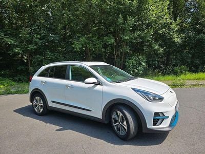 Second-hand Kia Niro Spirit 150 kW (204 CP) 2021 Alb SUV