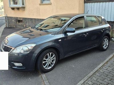 Gebraucht Kia Ceed 116 PS (85 kW) 2011 Grau Kleinwagen