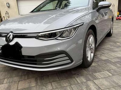 Gebraucht VW Golf VIII Life 110 PS (80 kW) 2024 Grau Kleinwagen