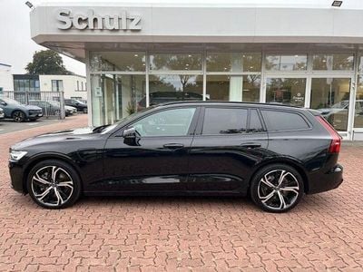 Second-hand Volvo V60 Plus 349 CP (256 kW) 2025 Negru Break