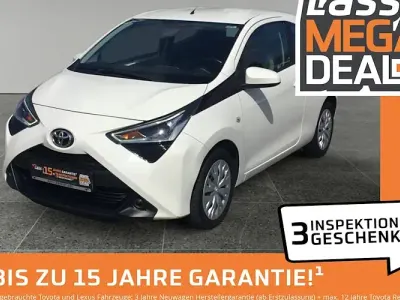 Gebraucht Toyota Aygo X-play 72 PS (52 kW) 2019 Pianosaweiß Kleinwagen
