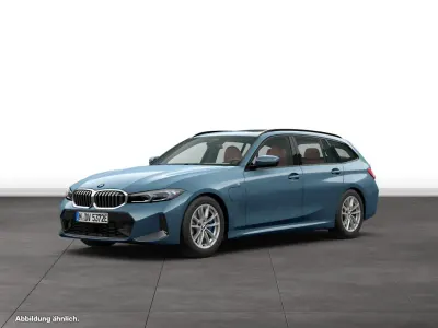 Gebraucht BMW 330e 292 PS (214 kW) 2025 Blau Kombi
