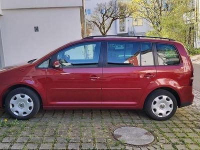Second-hand VW Touran 102 CP (75 kW) 2007 Roșu Monovolum