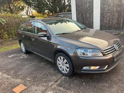 Braun Gebraucht 2012 VW Passat Kombi | 4.900 € (Guter Preis)