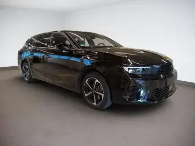 Begagnad Opel Astra 131 HK (96 kW) 2024 Svart Kombi