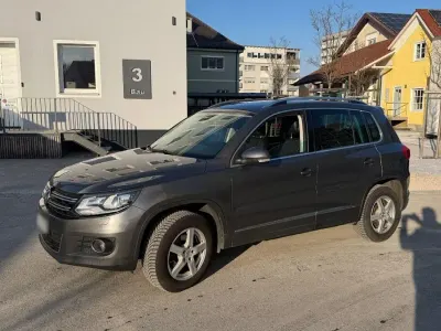 Gebraucht VW Tiguan 160 PS (117 kW) 2013 Grau SUV