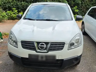 Gebraucht Nissan Qashqai +2 Acenta 114 PS (83 kW) 2009 Weiß SUV