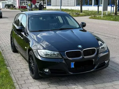 Gebraucht BMW 318 Basis 143 PS (105 kW) 2009 Schwarz Kombi