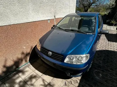 Gebraucht Fiat Punto 60 PS (44 kW) 2004 Blau Kleinwagen