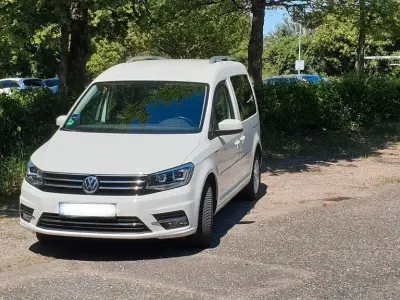 Gebraucht VW Caddy Highline 125 PS (91 kW) 2017 Weiß Van / Kleinbus