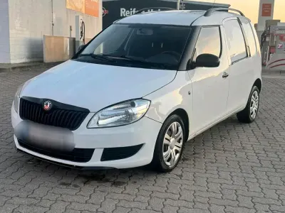 Gebraucht Skoda Roomster 75 PS (55 kW) 2010 Weiß Van / Kleinbus