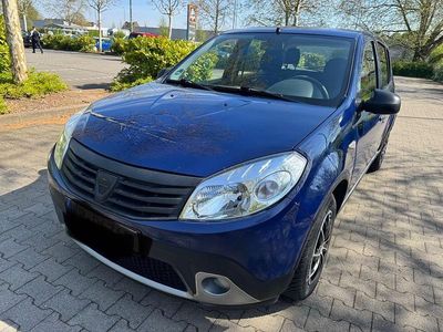 Usata Dacia Sandero 75 CV (55 kW) 2009 Blu Berlina