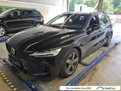 Gebraucht Volvo V60 Plus 253 PS (186 kW) 2022 Schwarz Kombi