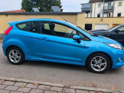 Gebraucht Ford Fiesta 75 PS (55 kW) 2011 Blau Kleinwagen