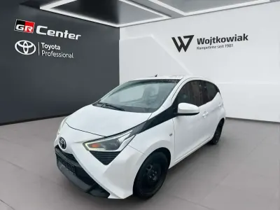 Gebraucht Toyota Aygo X-play 72 PS (52 kW) 2021 Weiß Kleinwagen
