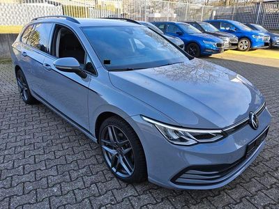 Gebraucht VW Golf VIII Life 131 PS (96 kW) 2021 Grau Kombi