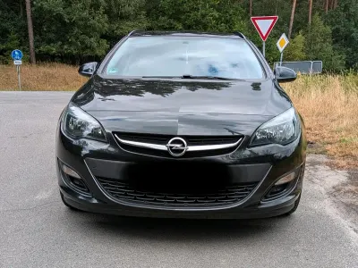 Gebraucht Opel Astra 110 PS (80 kW) 2015 Schwarz Kombi