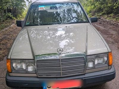 Gebraucht 1988 Mercedes E230 Limousine | 3.800 €