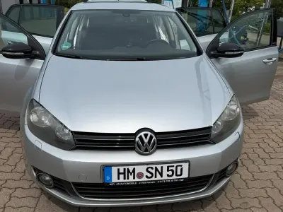 Gebraucht VW Golf VI 105 PS (77 kW) 2011 Grau Kleinwagen