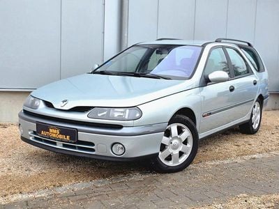 Silber Gebraucht 2000 Renault Laguna Kombi | 1.990 €